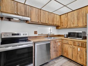 5220 Las Verdes Circle 304, Delray Beach FL 33484