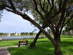 5220 Las Verdes Circle 304, Delray Beach FL 33484
