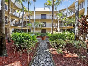 5220 Las Verdes Circle 304, Delray Beach FL 33484