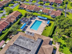 5220 Las Verdes Circle 304, Delray Beach FL 33484