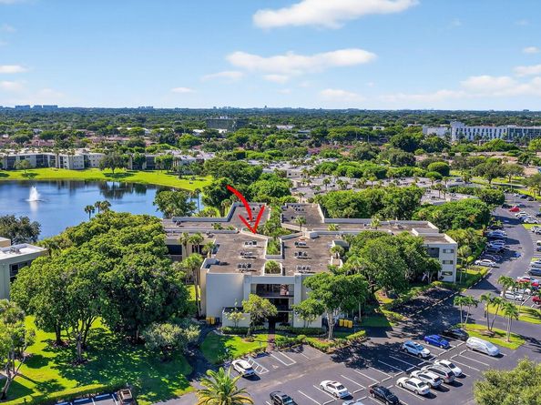 5220 Las Verdes Circle 304, Delray Beach FL 33484