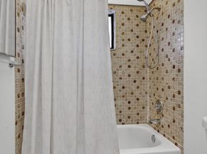 5220 Las Verdes Circle 304, Delray Beach FL 33484