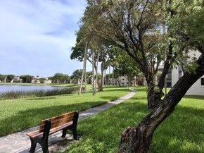 5220 Las Verdes Circle 304, Delray Beach FL 33484