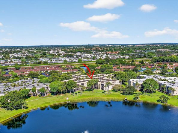 5220 Las Verdes Circle 304, Delray Beach FL 33484