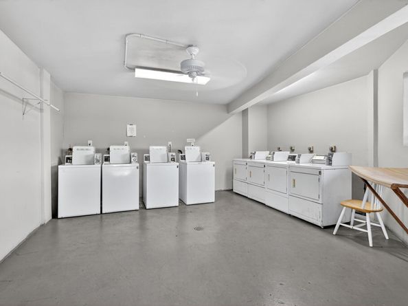 5220 Las Verdes Circle 304, Delray Beach FL 33484