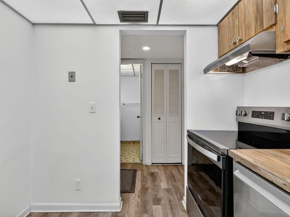 5220 Las Verdes Circle 304, Delray Beach FL 33484