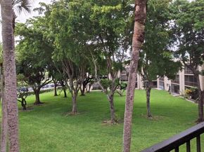 5220 Las Verdes Circle 304, Delray Beach FL 33484