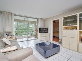 9460 Sunrise Lakes Blvd 202, Sunrise FL 33322