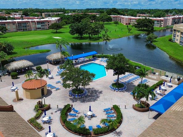 9460 Sunrise Lakes Blvd 202, Sunrise FL 33322