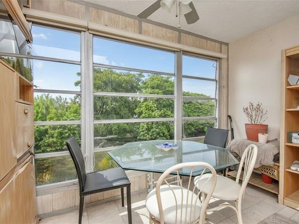 9460 Sunrise Lakes Blvd 202, Sunrise FL 33322