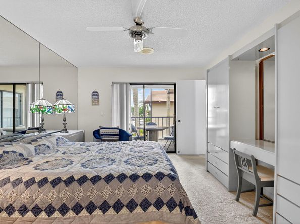 7657 Tahiti Lane 202, Lake Worth FL 33467