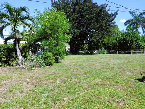 800 Alamanda Drive, North Palm Beach FL 33408