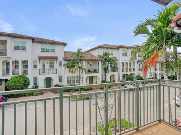 11960 SW 27th Ct 11960, Miramar FL 33025