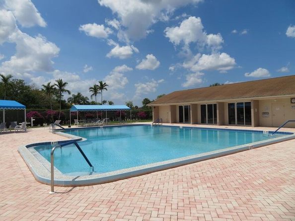 709 Lori Drive 211, Palm Springs FL 33461