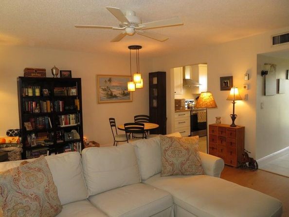 709 Lori Drive 211, Palm Springs FL 33461