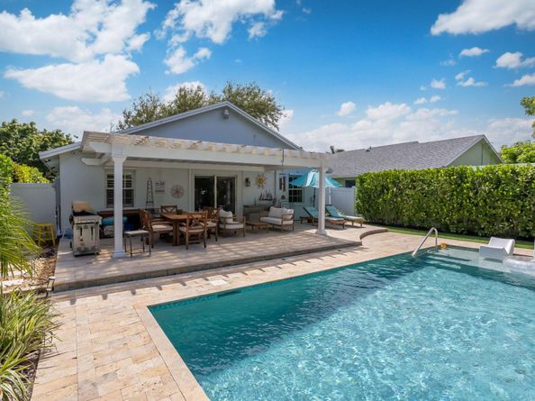 217 NE 10th Street, Delray Beach FL 33444