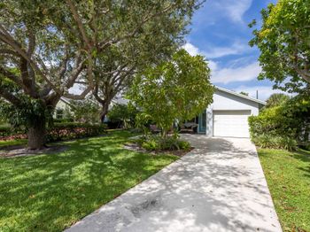 217 NE 10th Street