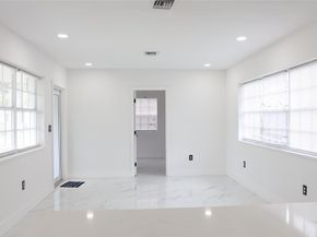 3075 NW 68th St, Miami FL 33147