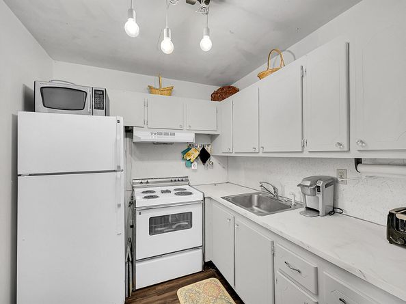 312 Sheffield M, West Palm Beach FL 33417