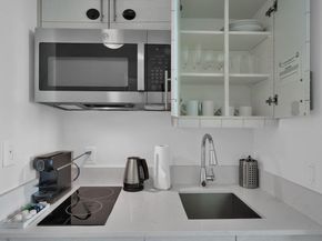 2889 Mcfarlane Rd 1516, Miami FL 33133