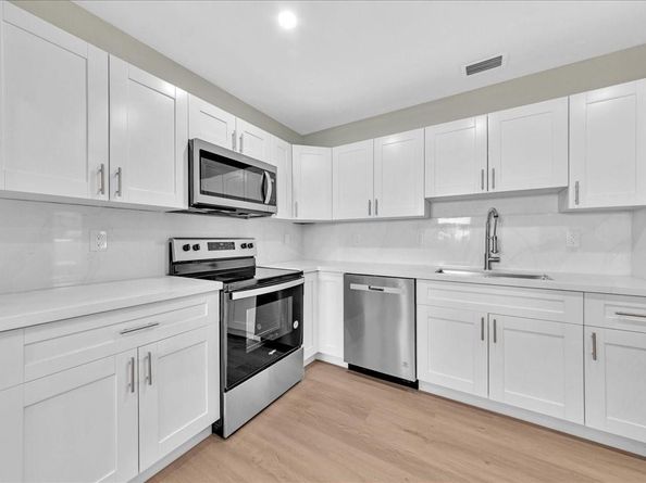 5324 NW 1st Ave, Oakland Park FL 33309