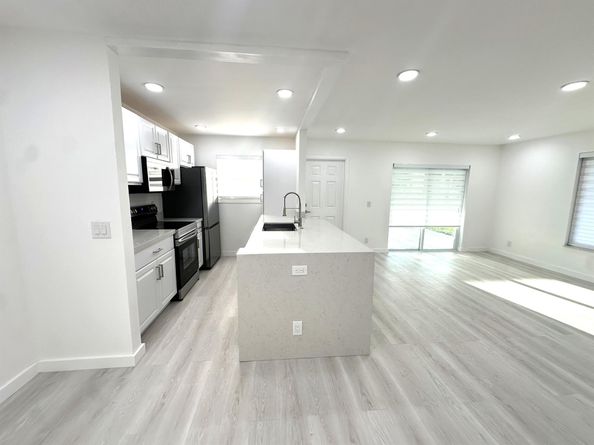 887 North Drive A, Delray Beach FL 33445