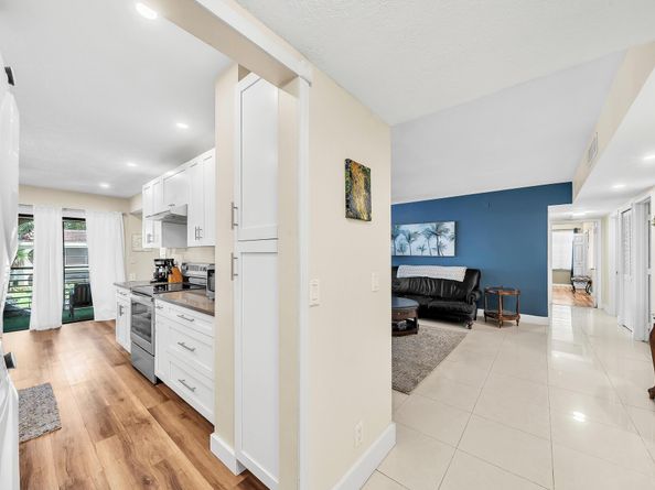 6342 Longboat Lane W 201, Boca Raton FL 33433