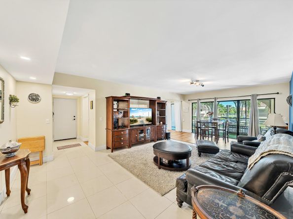6342 Longboat Lane W 201, Boca Raton FL 33433