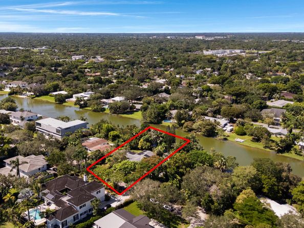 11620 SW 69th Court, Pinecrest FL 33156