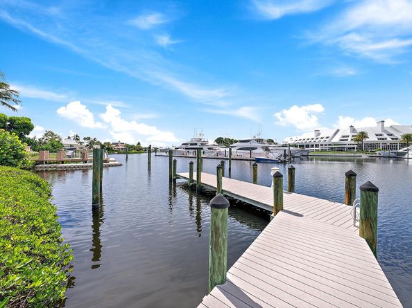 193 Spyglass Court, Jupiter FL 33477