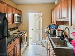 1142 NW 6th Ave, Fort Lauderdale FL 33311