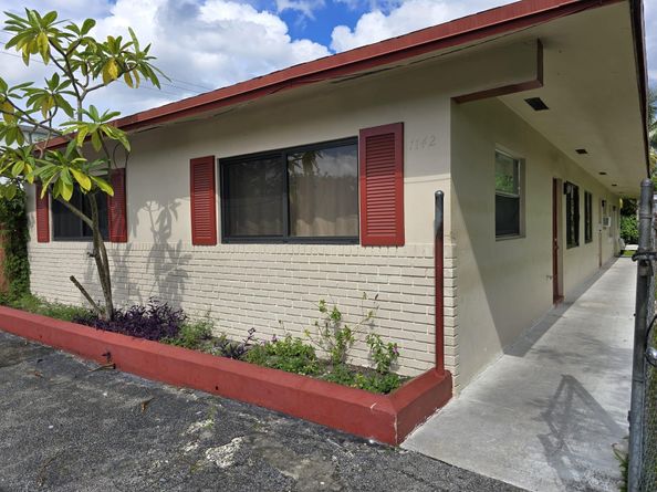 1142 NW 6th Ave, Fort Lauderdale FL 33311