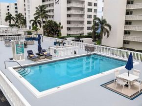 301 Lake Shore Drive 711, Lake Park FL 33403