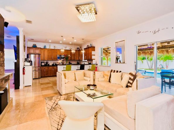 420 SW 1st Avenue, Boynton Beach FL 33435