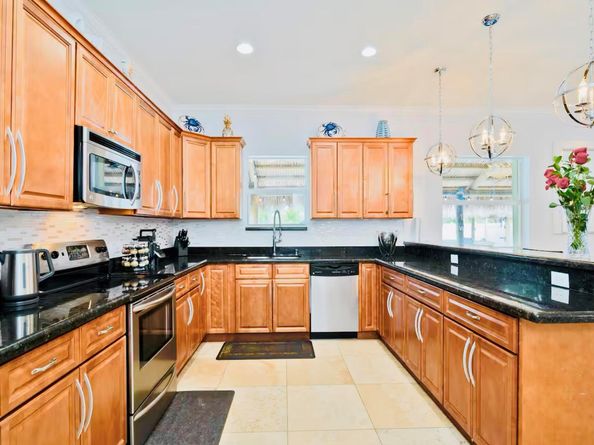 420 SW 1st Avenue, Boynton Beach FL 33435