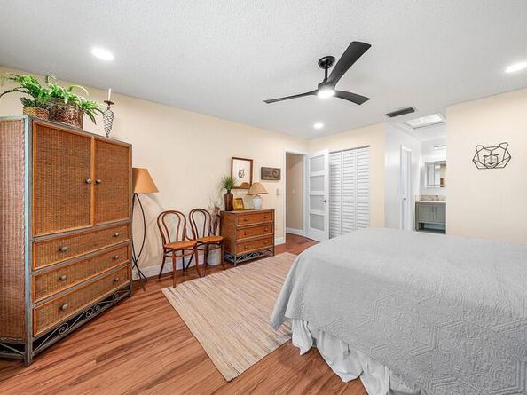 33 Copper Pod Court 33, Royal Palm Beach FL 33411
