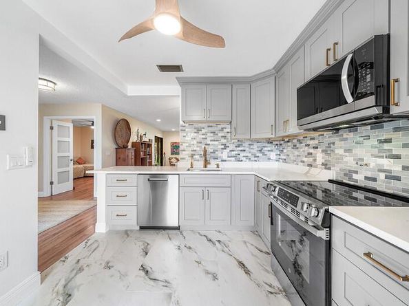 33 Copper Pod Court 33, Royal Palm Beach FL 33411
