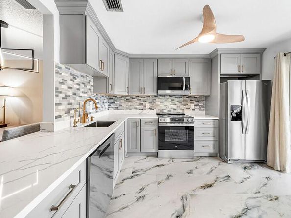 33 Copper Pod Court 33, Royal Palm Beach FL 33411