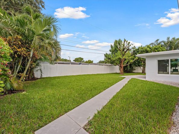 919 NE 26th Avenue, Pompano Beach FL 33062