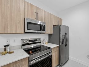 737 SE 1st Ct 737, Pompano Beach FL 33060