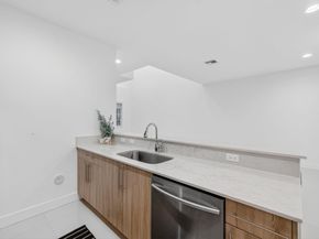 737 SE 1st Ct 737, Pompano Beach FL 33060