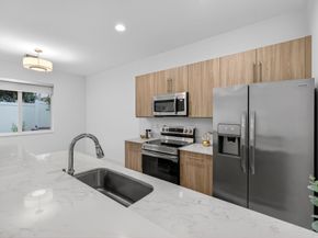 737 SE 1st Ct 737, Pompano Beach FL 33060