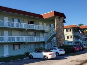 3300 Springdale Boulevard 318, Palm Springs FL 33461