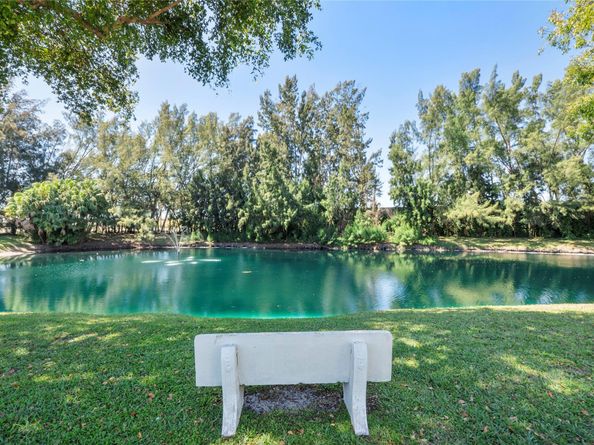 2501 W Golf Blvd 229, Pompano Beach FL 33064