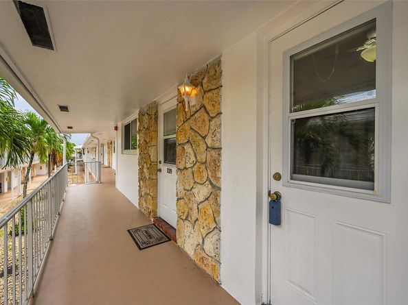 2501 W Golf Blvd 229, Pompano Beach FL 33064