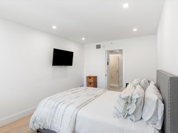 120 SE 5th Avenue 221, Boca Raton FL 33432