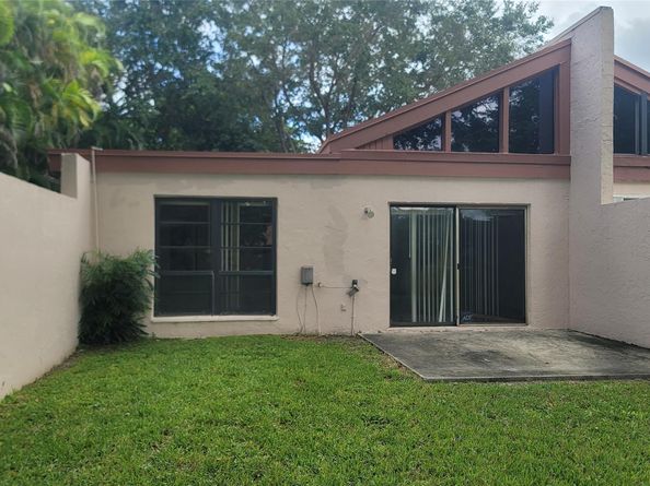 3131 NW 85th Ave, Sunrise FL 33351