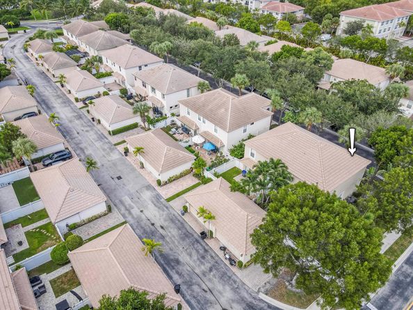 8042 Murano Circle, Palm Beach Gardens FL 33418