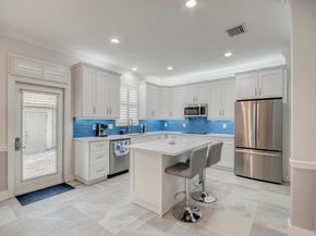 8042 Murano Circle, Palm Beach Gardens FL 33418