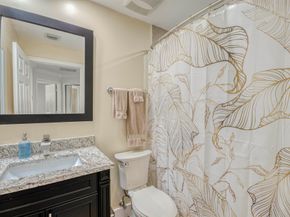 8042 Murano Circle, Palm Beach Gardens FL 33418